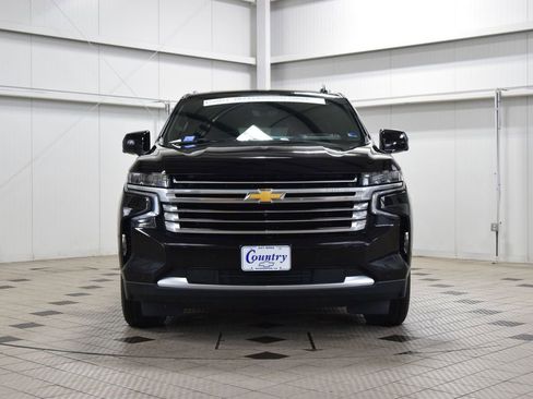 Used 2024 Chevrolet Tahoe High Country image 2