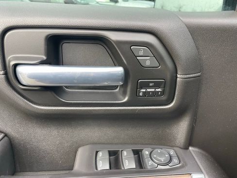 Used 2021 Chevrolet Silverado 1500 High Country w/ Technology Package image 33