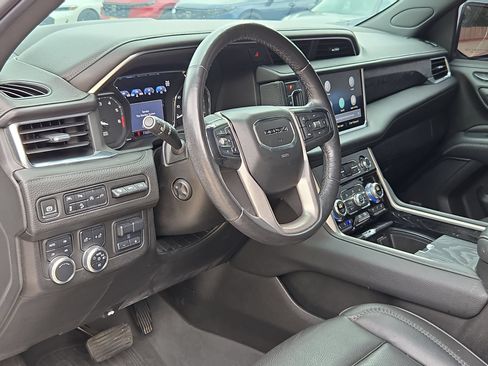 Used 2021 GMC Yukon Denali w/ Denali Premium Package AWD/4WD image 12