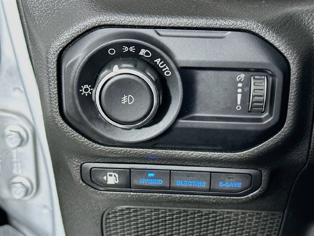 Used 2023 Jeep Wrangler Unlimited Rubicon 4xe w/ Cold Weather Group AWD/4WD image 25