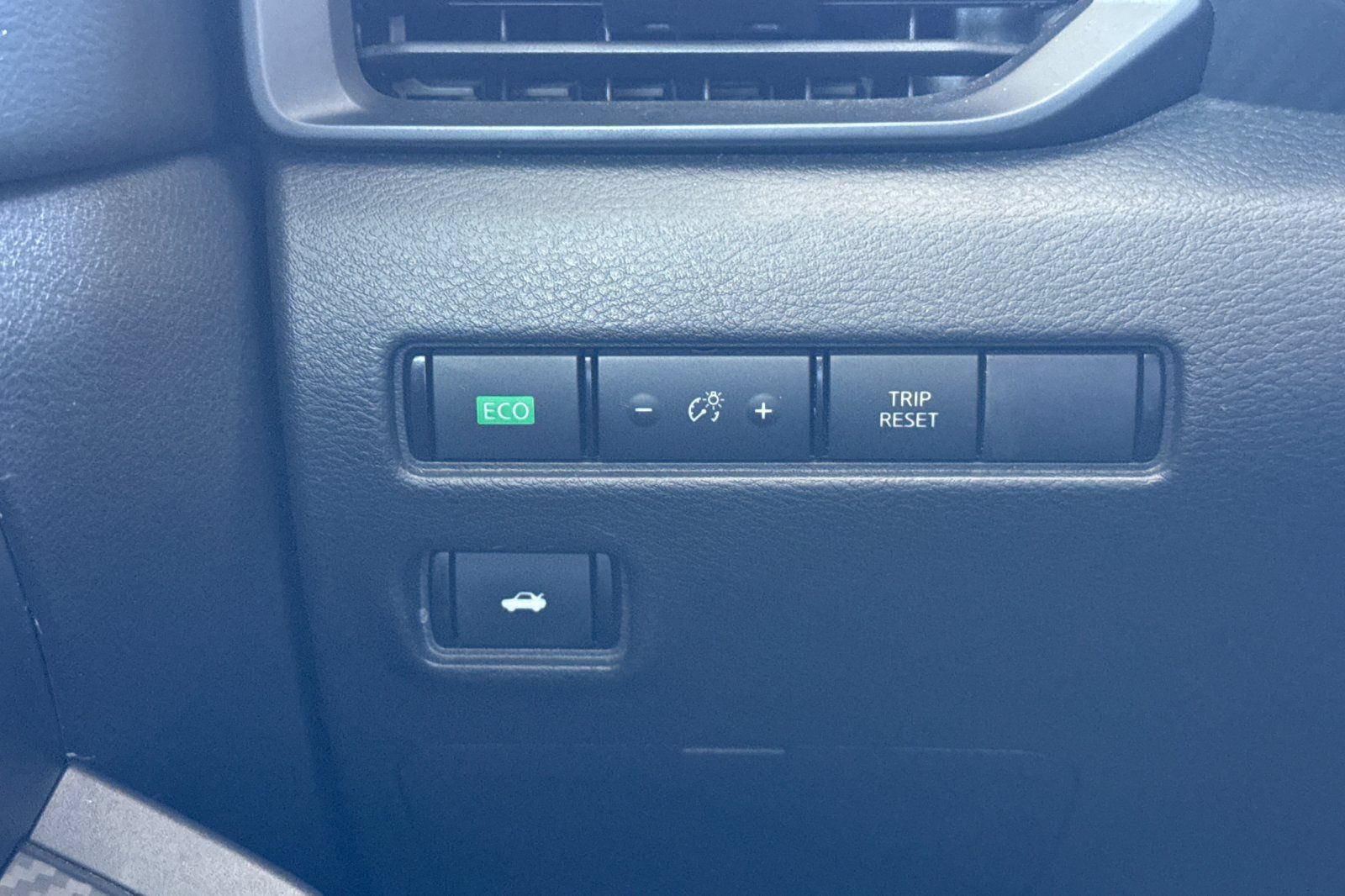 Used 2024 Nissan Sentra S FWD image 35