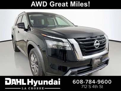Used 2025 Nissan Pathfinder SV