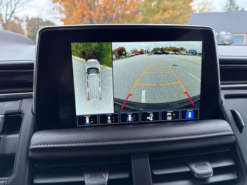 Used 2023 GMC Yukon XL AT4 w/ Technology Package image 23