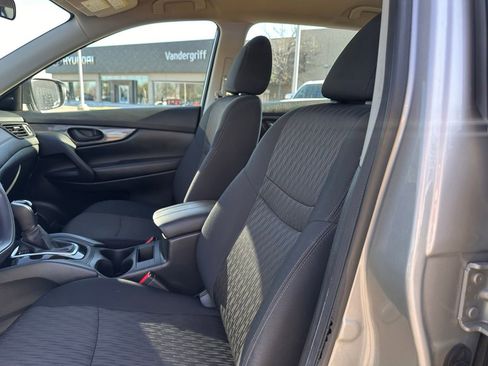 Used 2020 Nissan Rogue S image 20