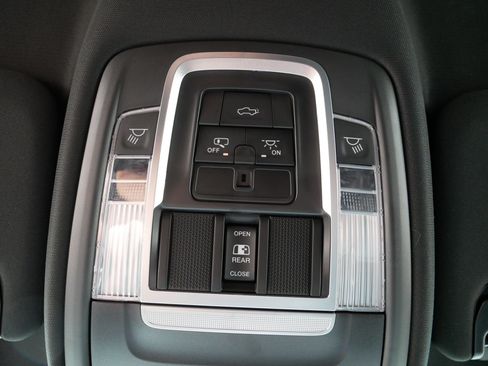Used 2022 RAM 2500 Laramie AWD/4WD image 35