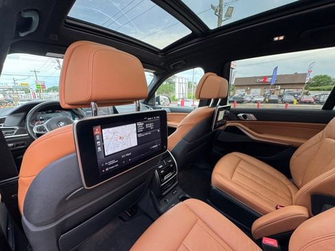 Used 2019 BMW X7 xDrive50i w/ M Sport Package AWD/4WD image 27