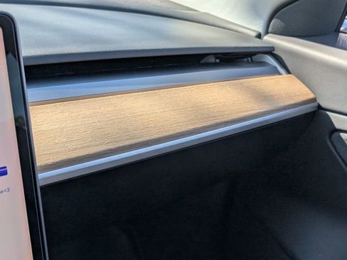 Used 2019 Tesla Model 3 Long Range image 26