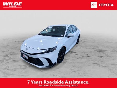 Certified 2025 Toyota Camry SE image 5