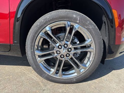 New 2026 Chevrolet Traverse High Country w/ LPO, Floor Liner Package image 11