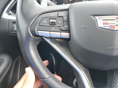 Used 2021 Cadillac XT6 Sport AWD/4WD image 25