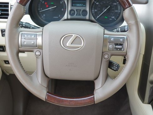 Used 2015 Lexus GX 460 w/ Premium Package AWD/4WD image 31