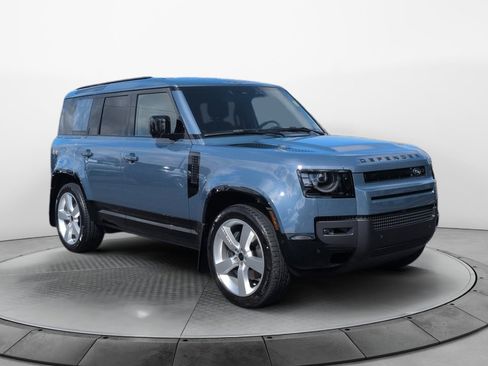 New 2026 Land Rover Defender 110 X-Dynamic SE AWD/4WD image 3