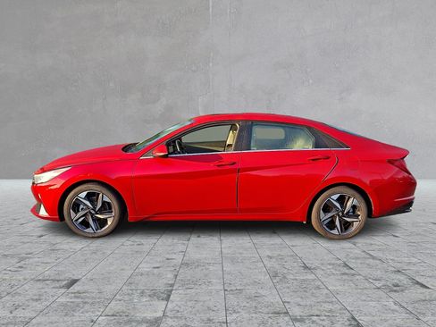 Certified 2023 Hyundai Elantra Limited FWD image 7