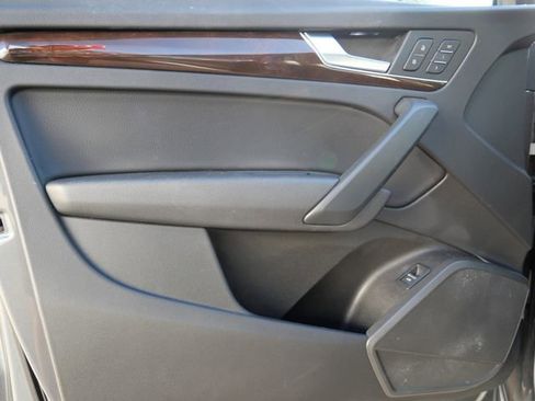 Used 2018 Audi Q5 2.0T Premium Plus w/ Premium Plus Package image 11