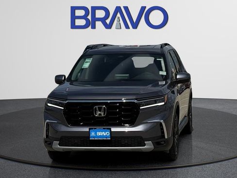 New 2025 Honda Pilot Touring image 7