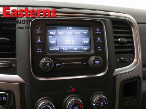 Used 2019 RAM 1500 Classic SLT AWD/4WD image 18