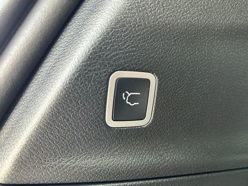 New 2026 Chrysler Pacifica Select image 41