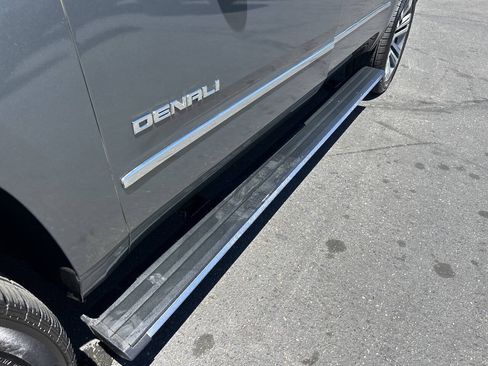 Used 2017 GMC Yukon XL Denali w/ Open Road Package AWD/4WD image 8