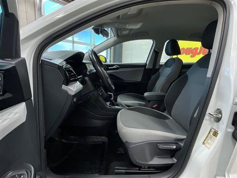Used 2024 Volkswagen Taos S FWD image 11