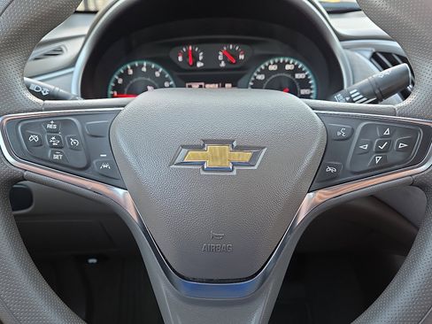 Used 2025 Chevrolet Malibu LT FWD image 16