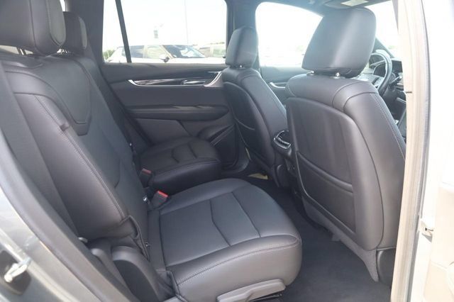 Used 2022 Cadillac XT6 Premium Luxury w/ Technology Package AWD/4WD image 23