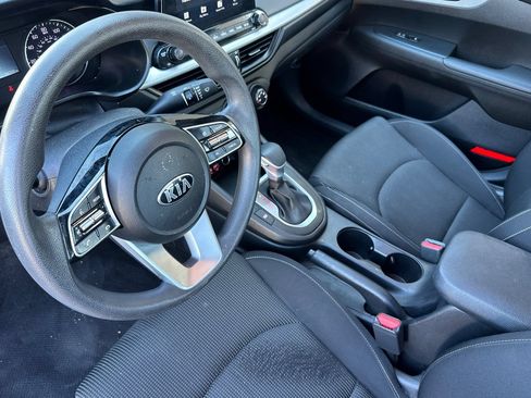 Used 2021 Kia Forte LXS FWD image 10