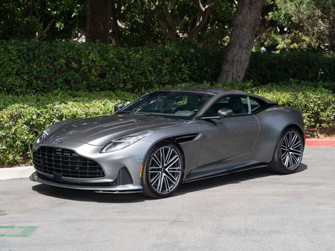 Used 2024 Aston Martin DB12 Coupe RWD image 7