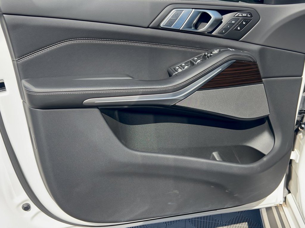 Certified 2026 BMW X7 xDrive40i AWD/4WD image 13