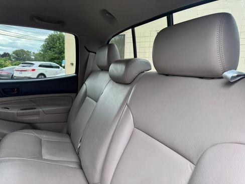 Used 2006 Toyota Tacoma PreRunner RWD image 35