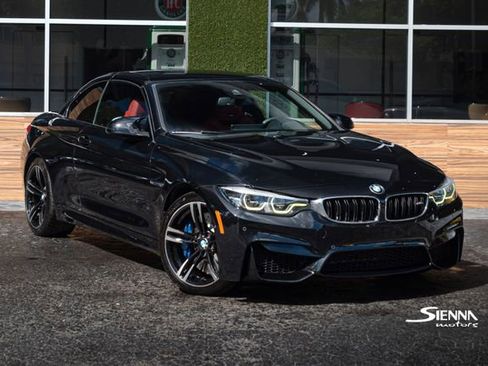Used 2018 BMW M4 Convertible image 4