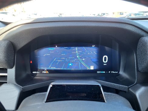 Used 2025 Ford Explorer ST-Line w/ ST-Line Street Pack image 6