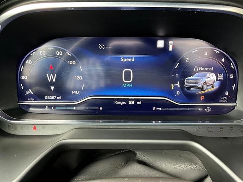 Used 2022 Chevrolet Suburban LT image 20