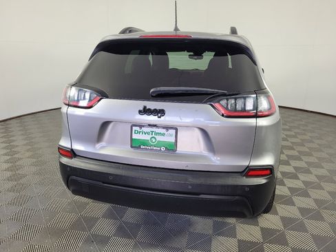 Used 2021 Jeep Cherokee Latitude Plus FWD image 9