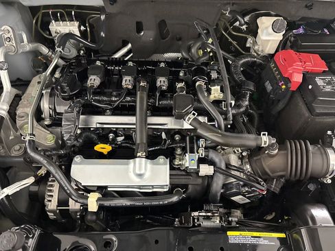 Used 2024 Nissan Kicks SR image 29