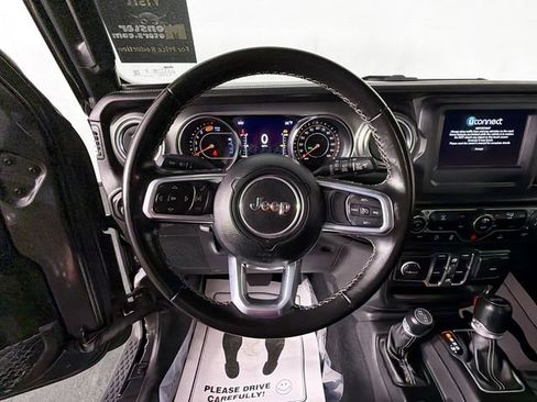 Used 2021 Jeep Wrangler Unlimited Sahara AWD/4WD image 11