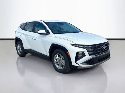 New 2026 Hyundai Tucson SE image 3
