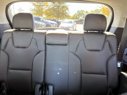 Used 2022 Kia Telluride EX w/ EX Premium Package image 14