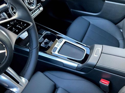 New 2026 Mercedes-Benz GLB 250 GLB 250 image 8