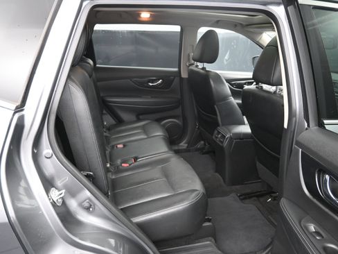 Used 2017 Nissan Rogue SL w/ SL Premium Package FWD image 10