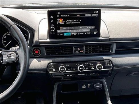 Used 2025 Honda Pilot EX-L image 8