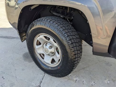 Used 2016 Toyota Tacoma SR5 image 35