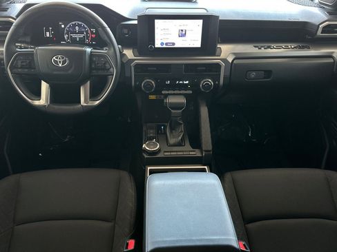 Used 2024 Toyota Tacoma SR5 AWD/4WD image 12
