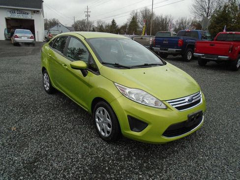 Used 2011 Ford Fiesta SE w/ 201A Rapid Spec Order Code image 8