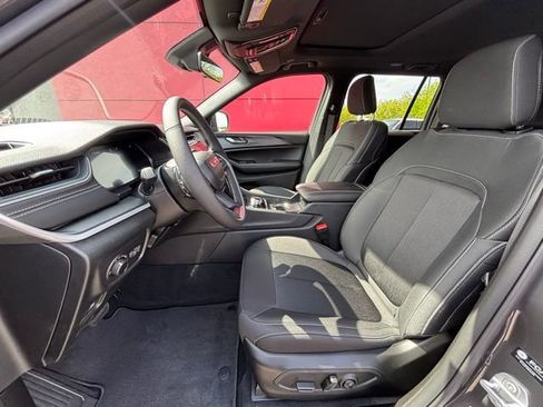 New 2026 Jeep Grand Cherokee Laredo X AWD/4WD image 13