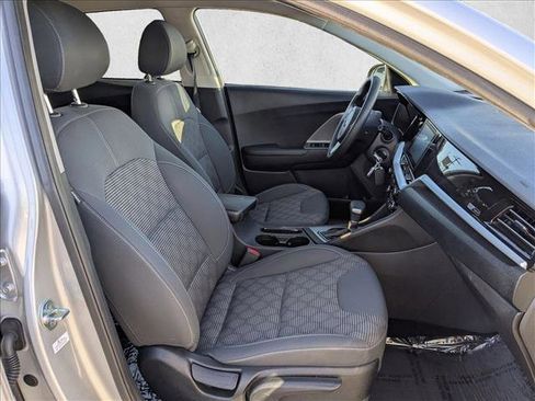 Used 2020 Kia Niro LX image 20