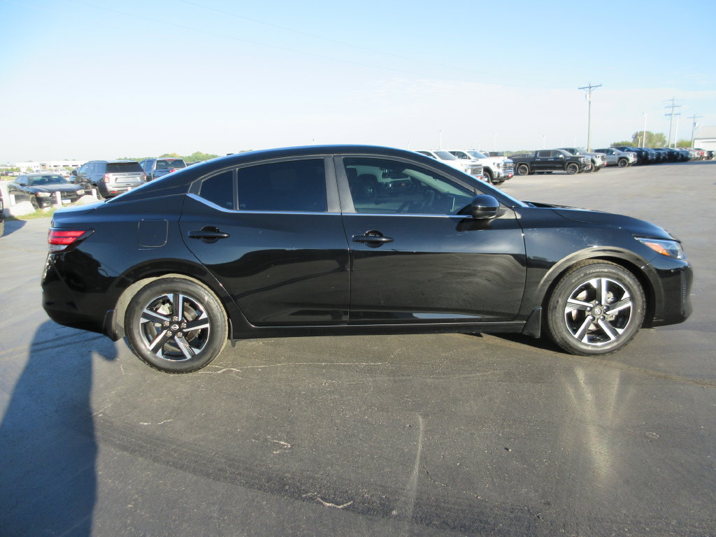Used 2024 Nissan Sentra SV w/ All-Weather Package FWD image 6