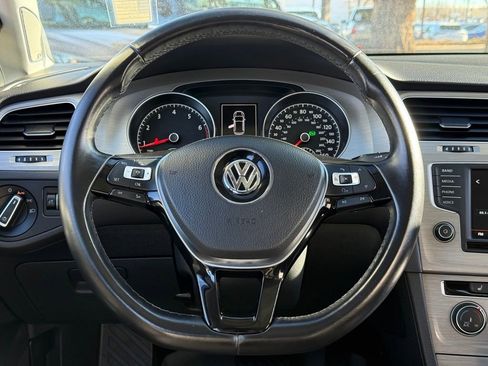 Used 2016 Volkswagen Golf SE w/ Lighting Package image 21