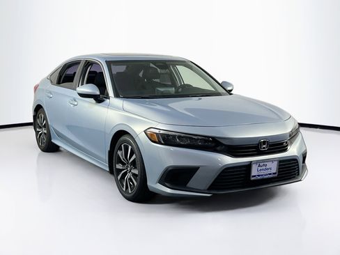 Used 2023 Honda Civic EX image 3