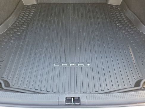 Used 2026 Toyota Camry Hybrid image 12