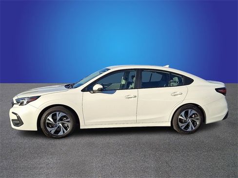Used 2025 Subaru Legacy Premium image 7